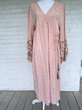 Willow & Clay Embroidered Sleeve Wrap Maxi Dress M L Blush Pink Boho Jacquard
